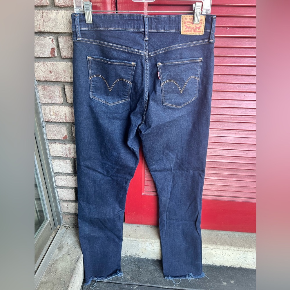 Signature by Levi Strauss Size 10 Mid Rise Denim Skinny Jeans - Picture 2 of 9